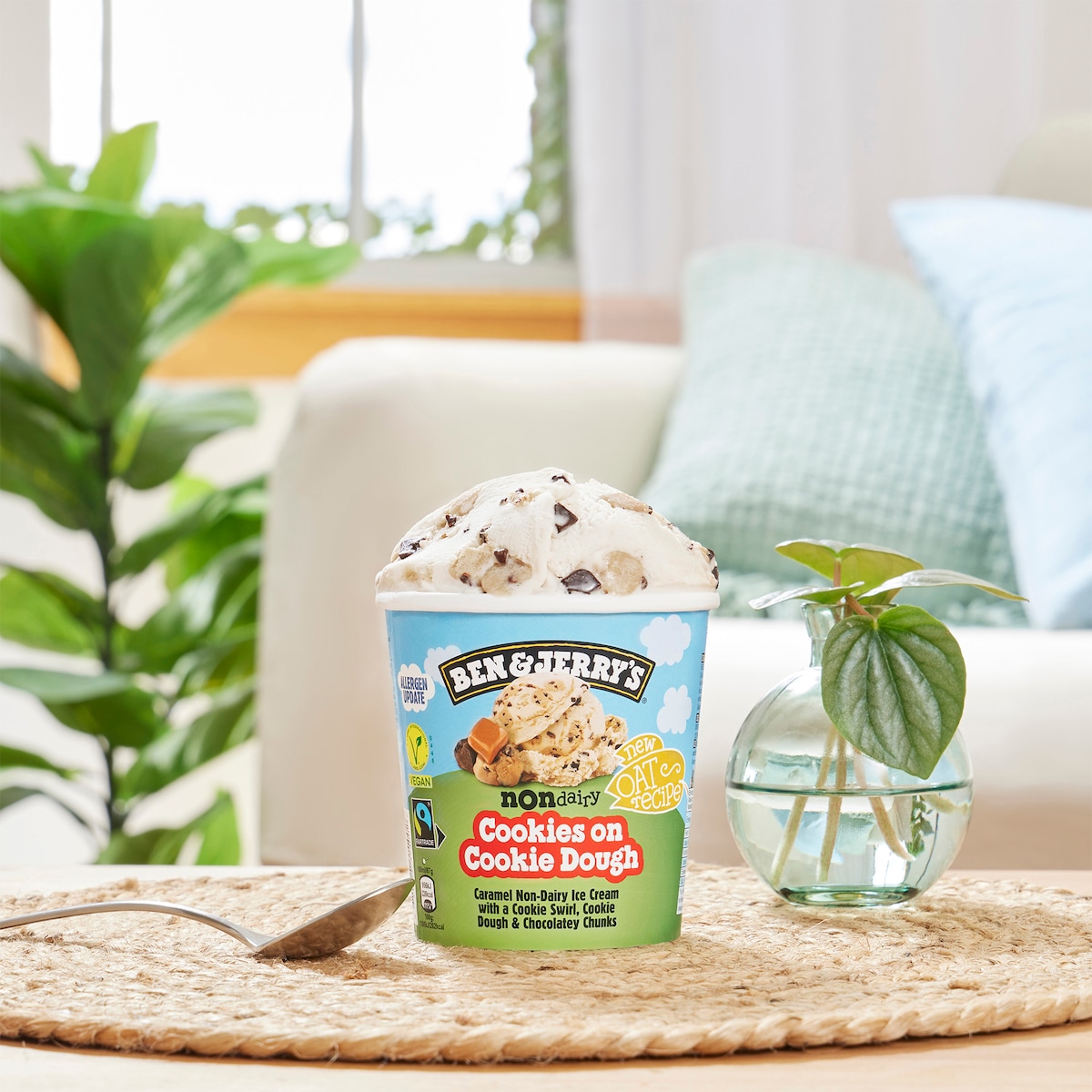 Cookies on Cookie Dough Non-Dairy - Pint 4 / 7